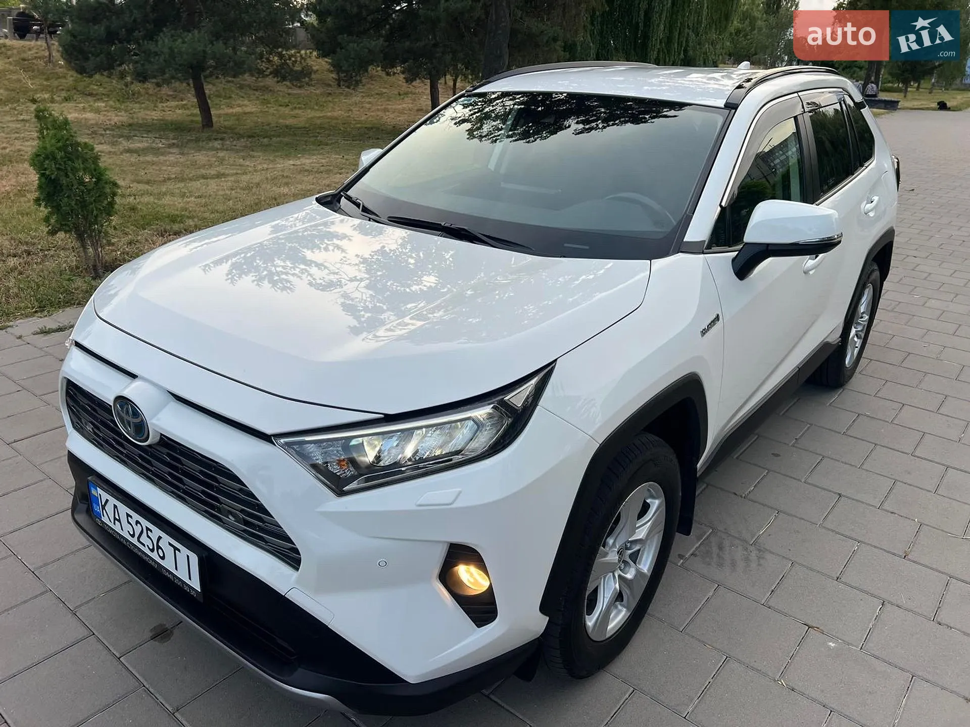 2020 Toyota RAV 4 - мініатюра 13