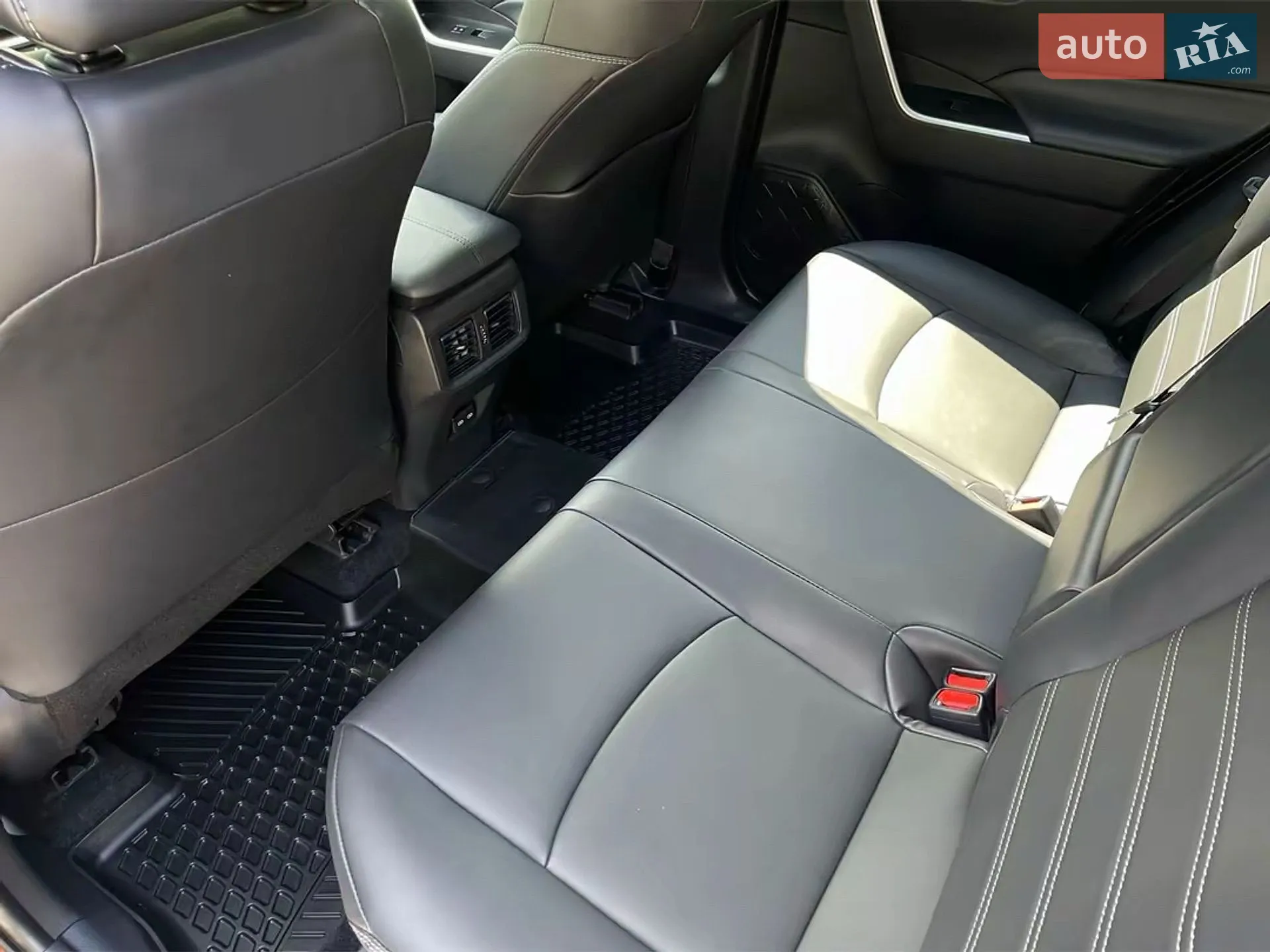 2025 Toyota RAV 4 - мініатюра 12
