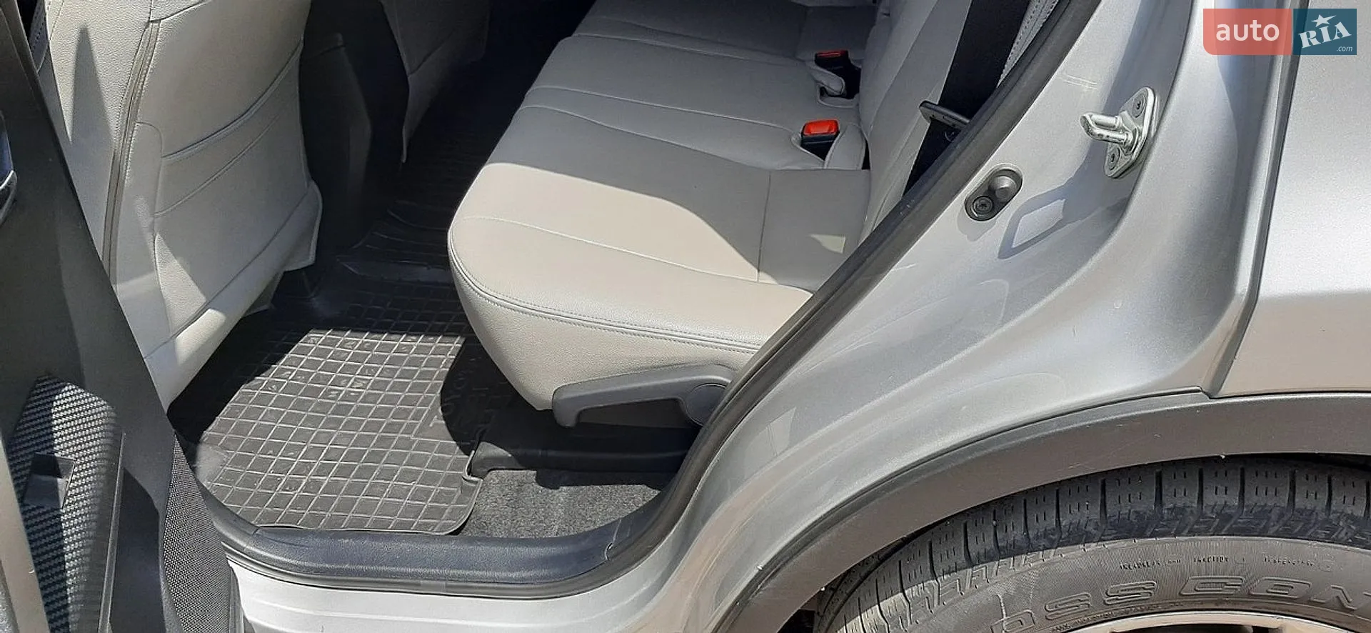 2015 Toyota RAV 4 - мініатюра 9