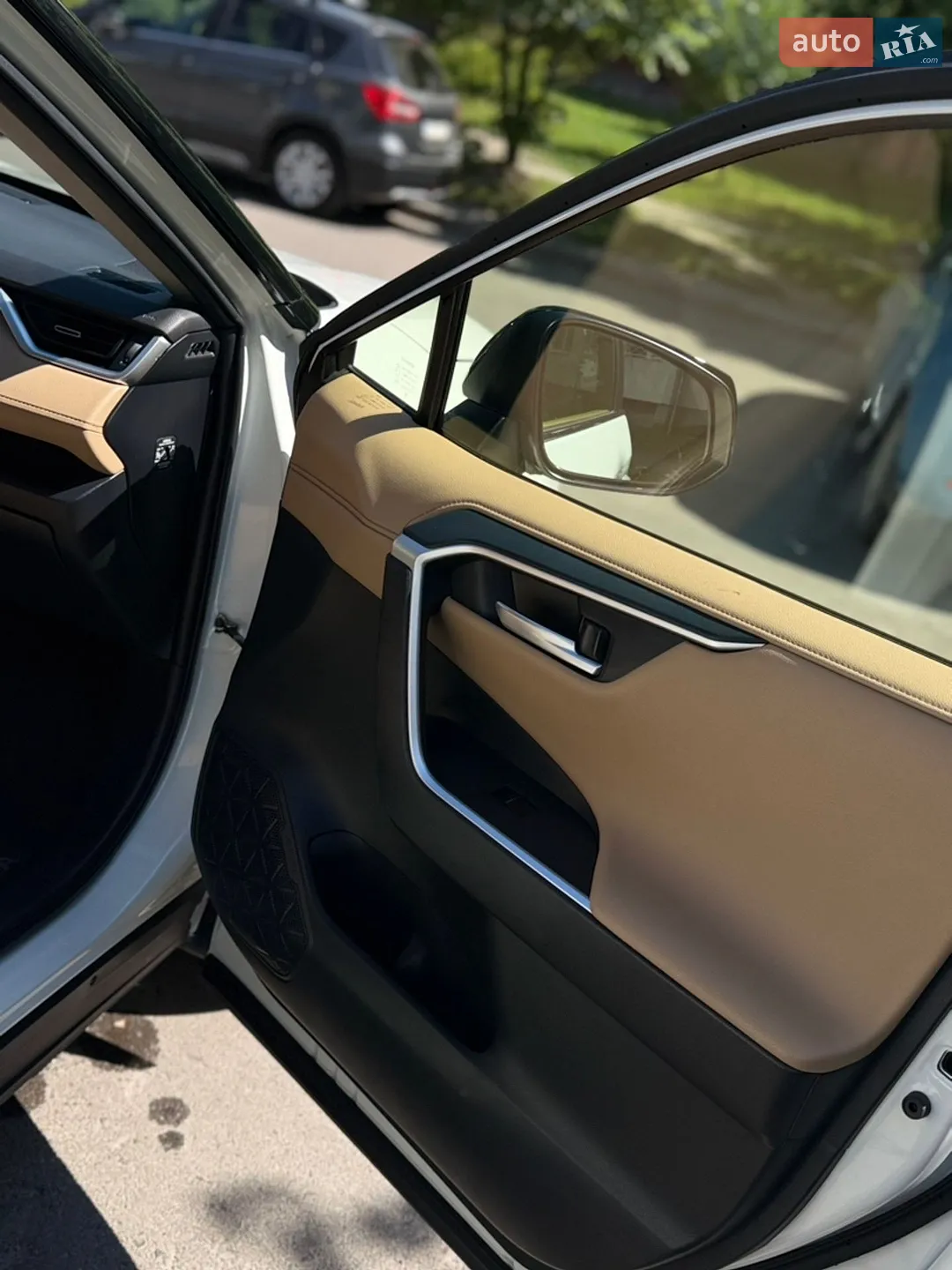2020 Toyota RAV 4 - мініатюра 16