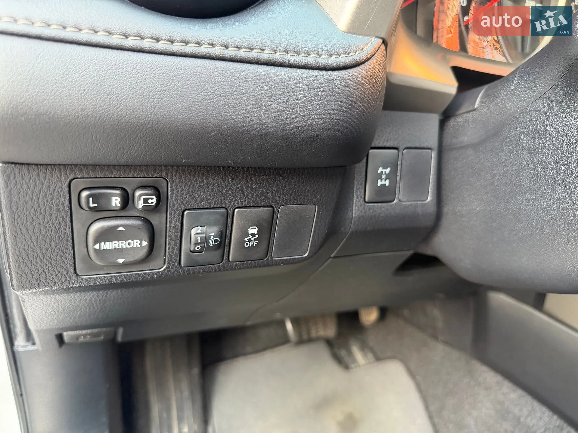 2014 Toyota RAV 4 - мініатюра 2