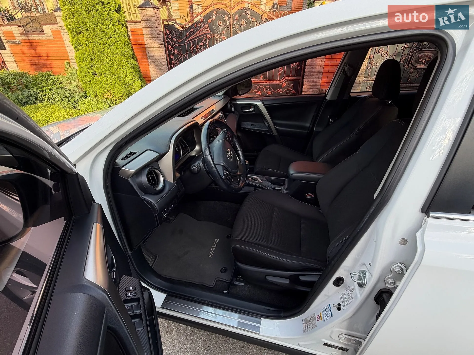 2014 Toyota RAV 4 - мініатюра 11