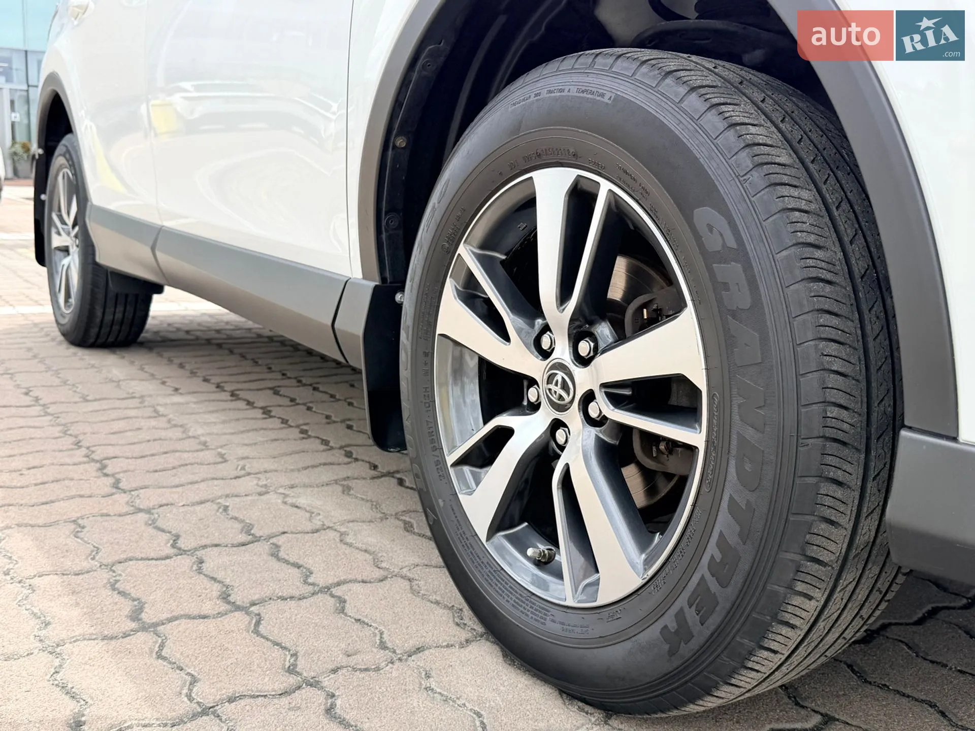 2018 Toyota RAV 4 - мініатюра 9