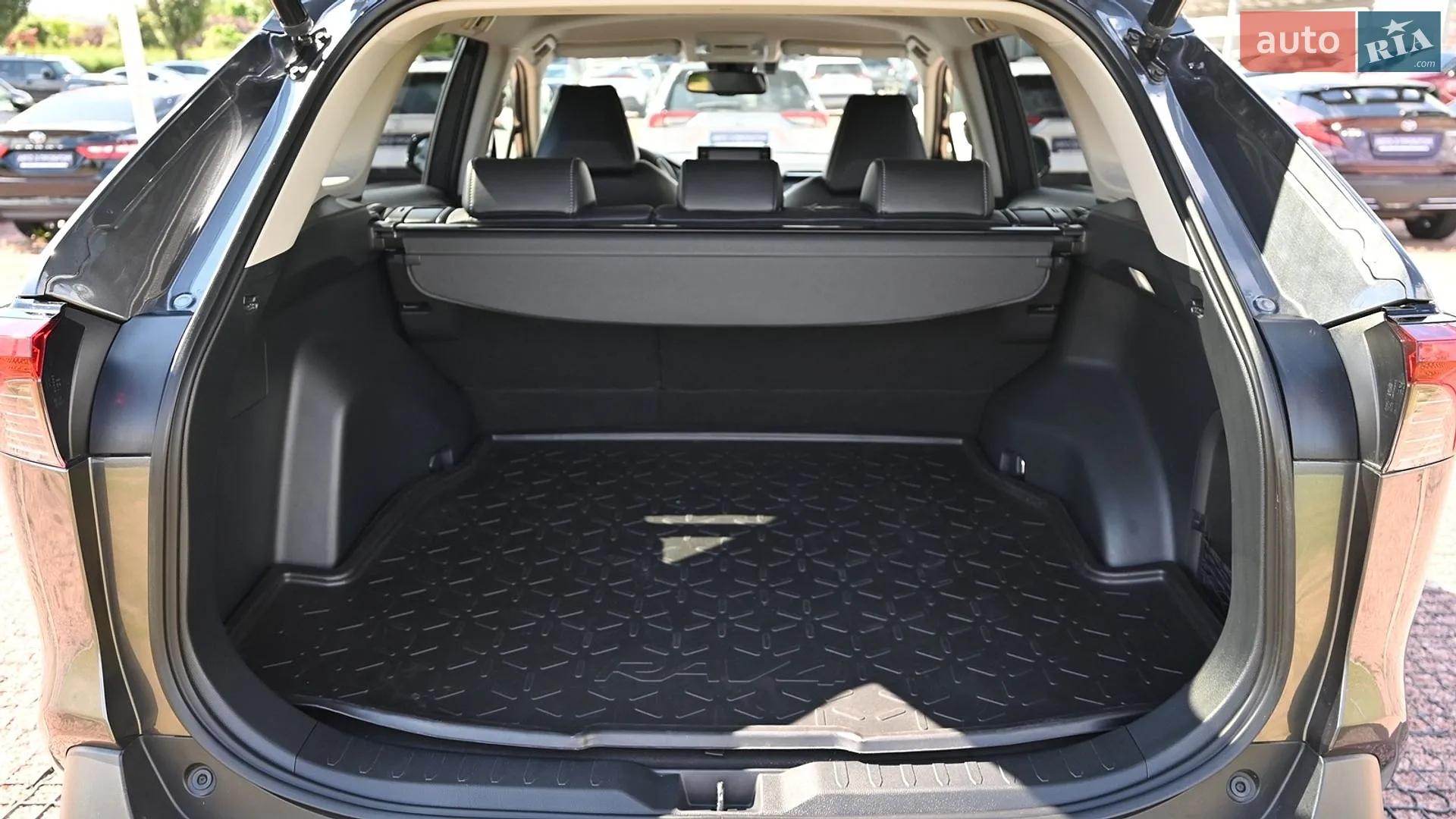 2022 Toyota RAV 4 - мініатюра 10