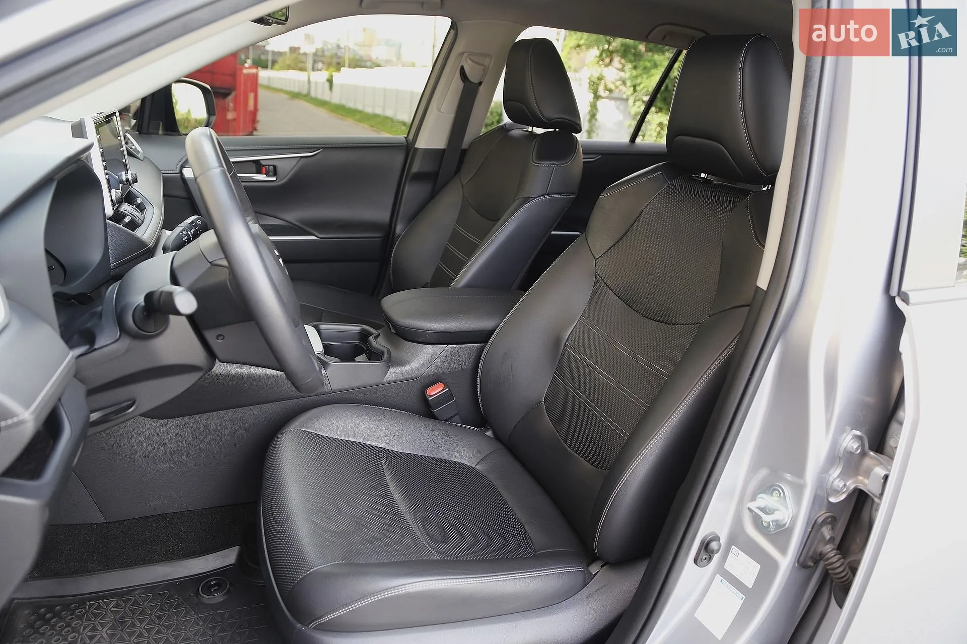2019 Toyota RAV 4 - мініатюра 9