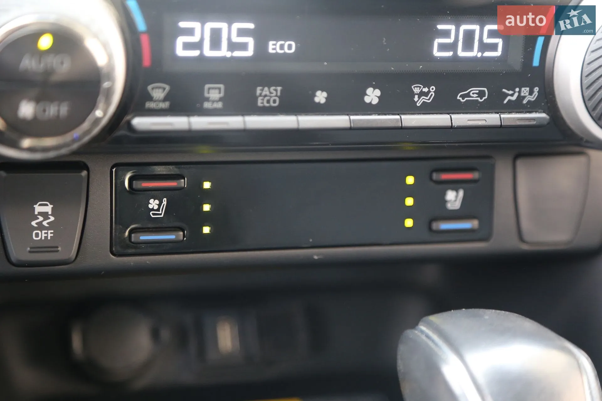 2019 Toyota RAV 4 - мініатюра 20