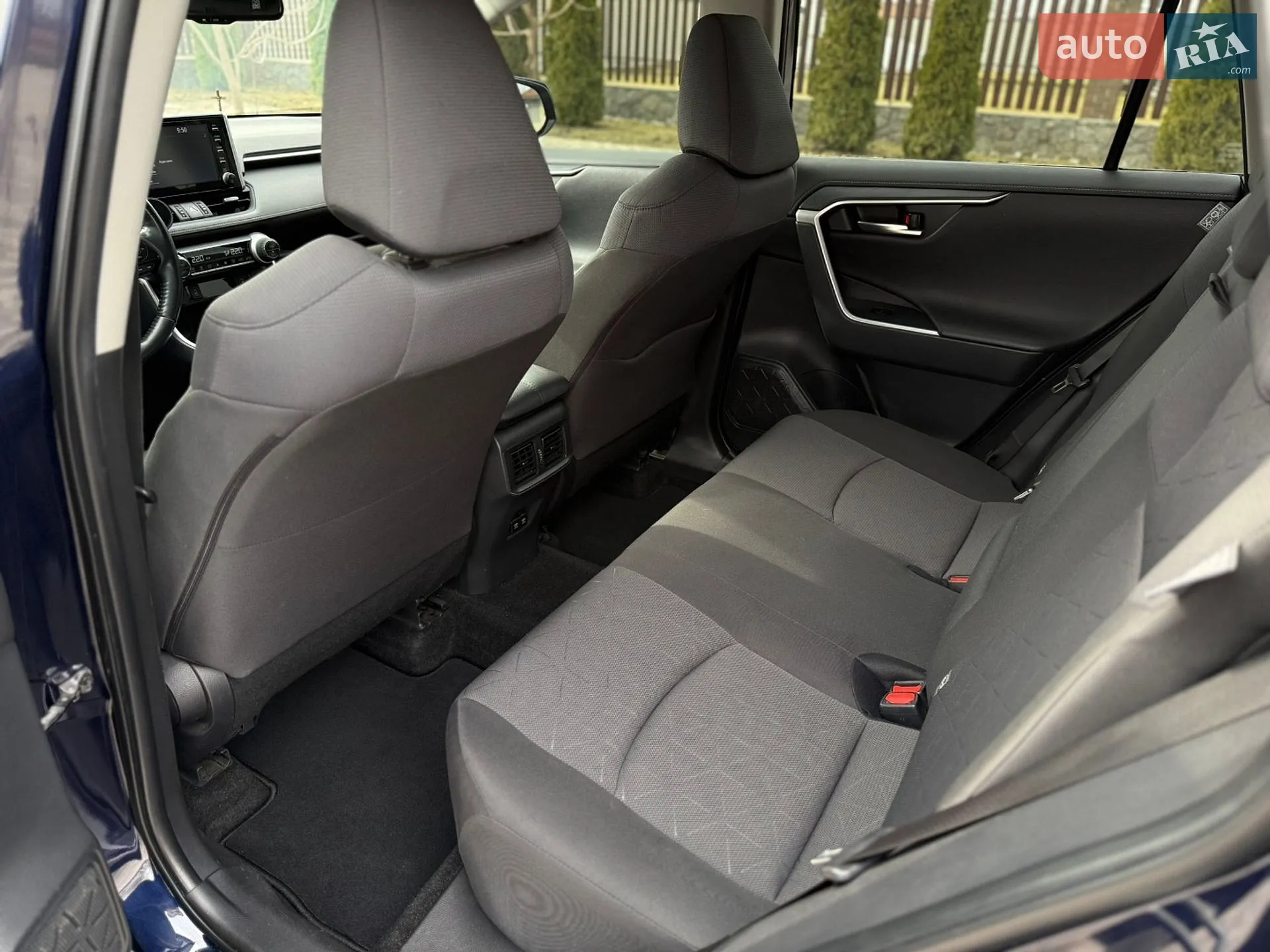 2019 Toyota RAV 4 - мініатюра 17