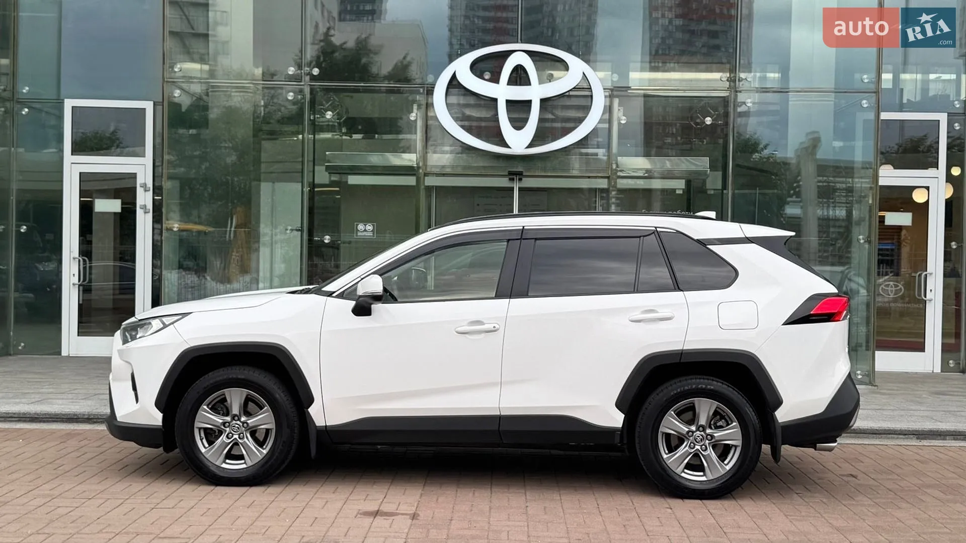 2023 Toyota RAV 4 - мініатюра 3