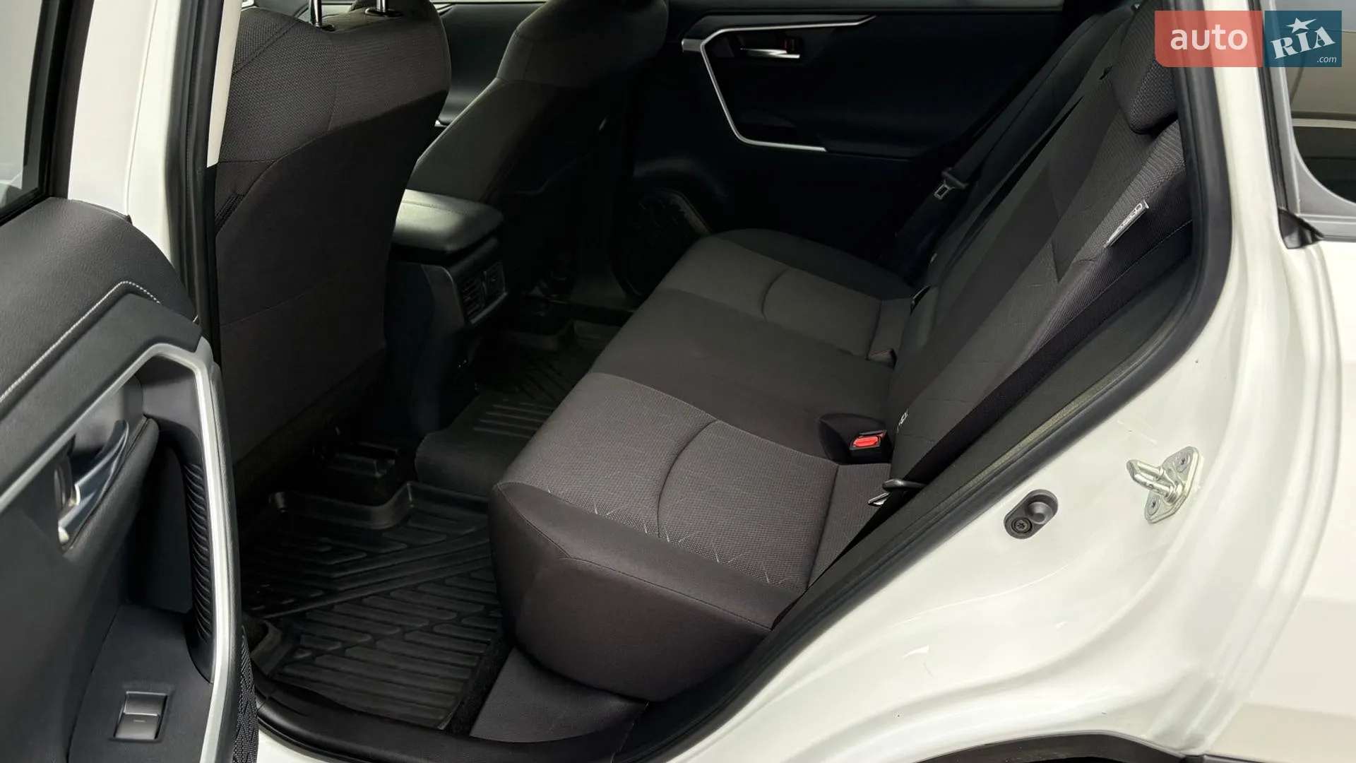 2023 Toyota RAV 4 - мініатюра 11