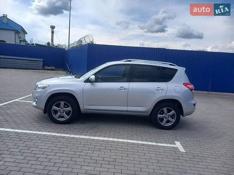 Toyota RAV4 2012