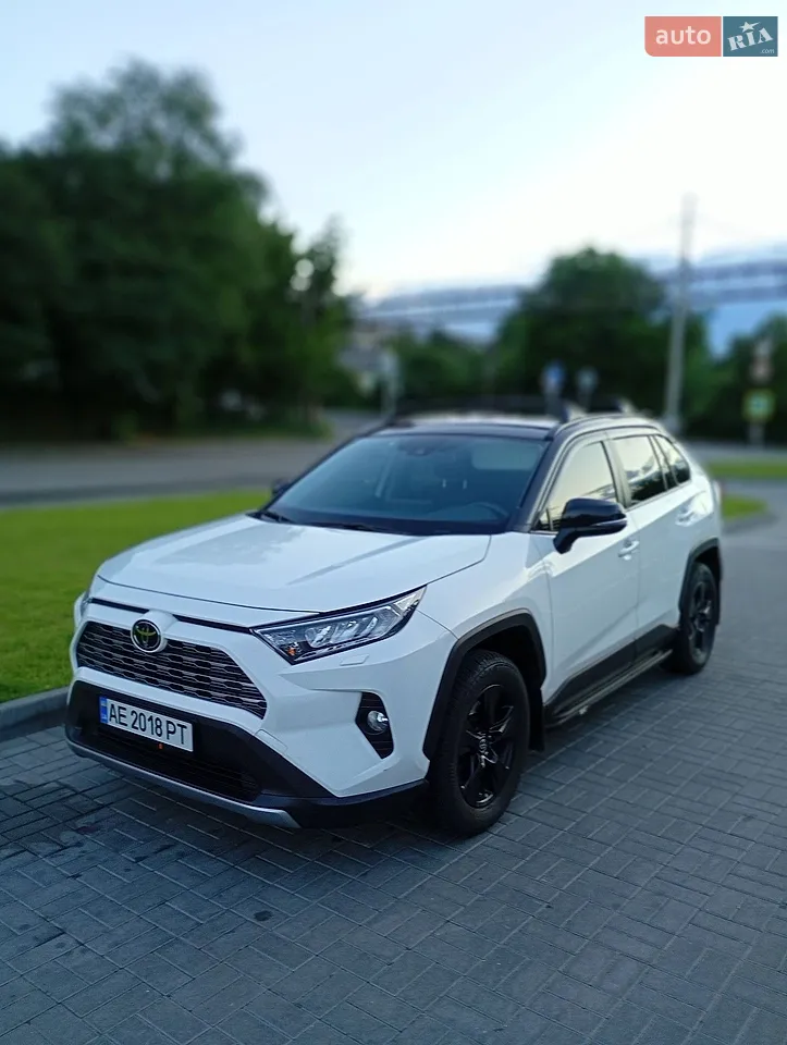 2020 Toyota RAV 4 - мініатюра 18