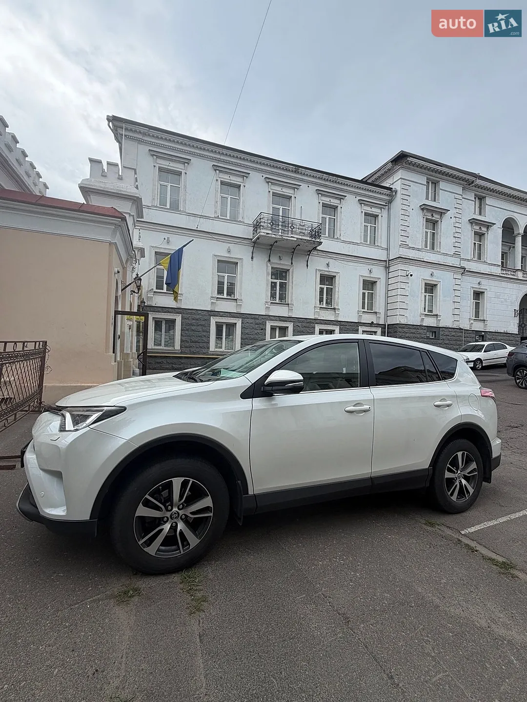 2017 Toyota RAV 4 - мініатюра 2