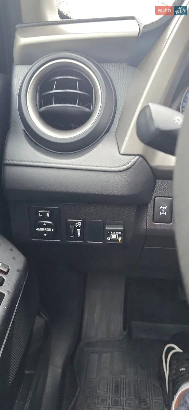 2016 Toyota RAV 4 - мініатюра 10
