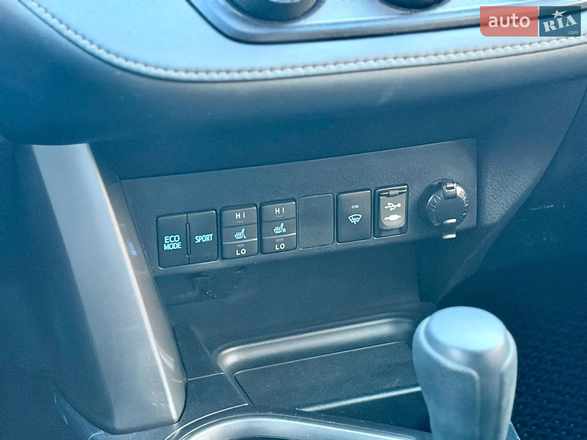 2018 Toyota RAV 4 - мініатюра 29