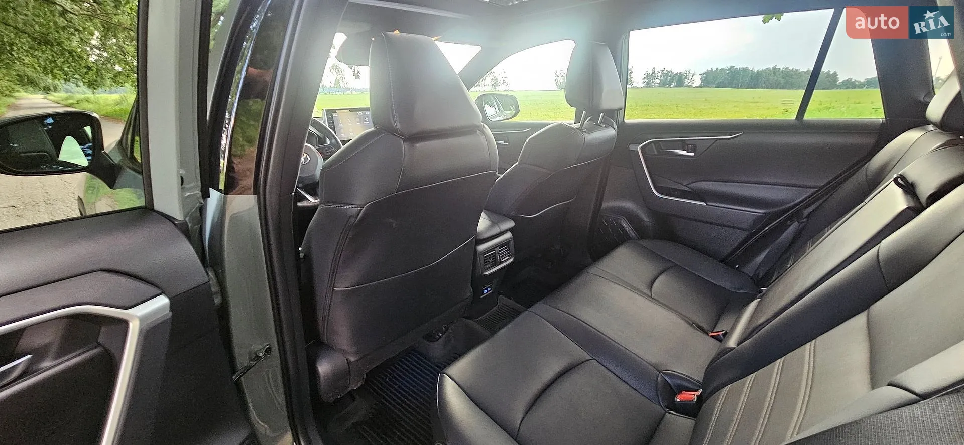2022 Toyota RAV 4 - мініатюра 9