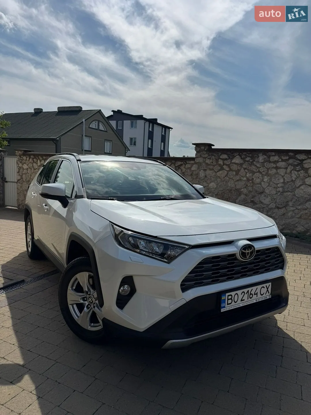 2020 Toyota RAV 4 - фото 1