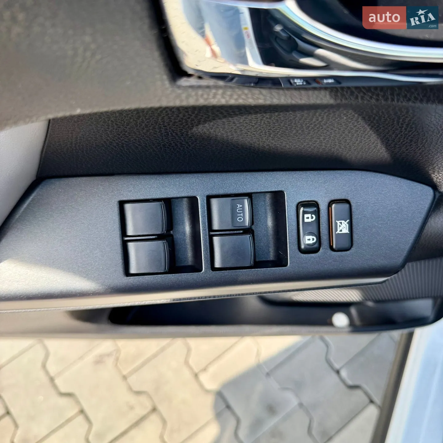 2017 Toyota RAV 4 - мініатюра 8