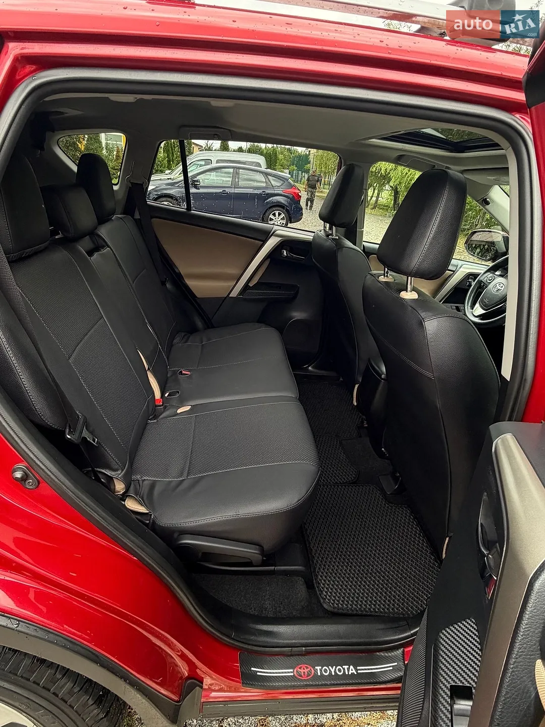 2014 Toyota RAV 4 - мініатюра 11