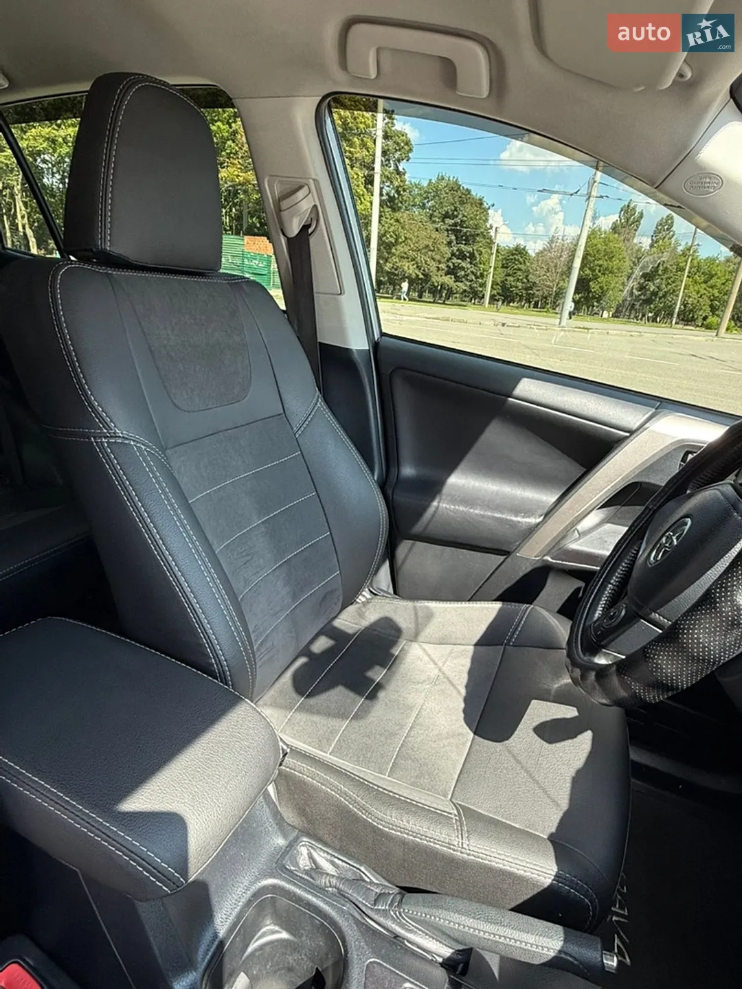 2017 Toyota RAV 4 - мініатюра 14