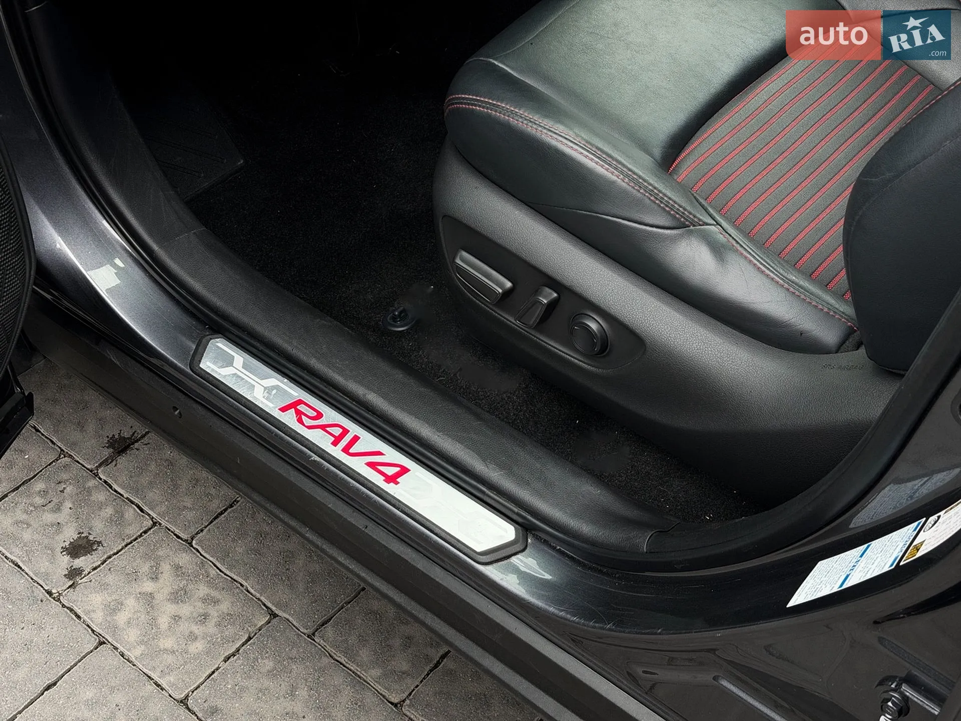 2021 Toyota RAV 4 - мініатюра 10