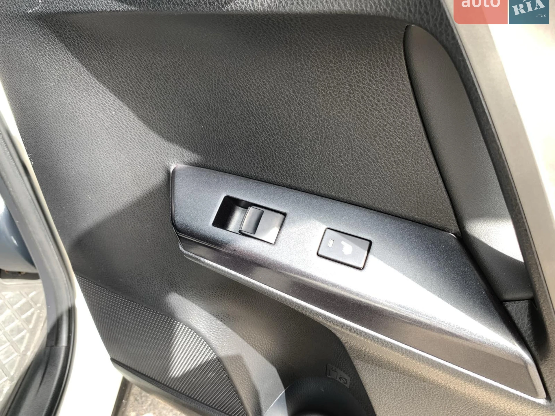 2016 Toyota RAV 4 - мініатюра 32