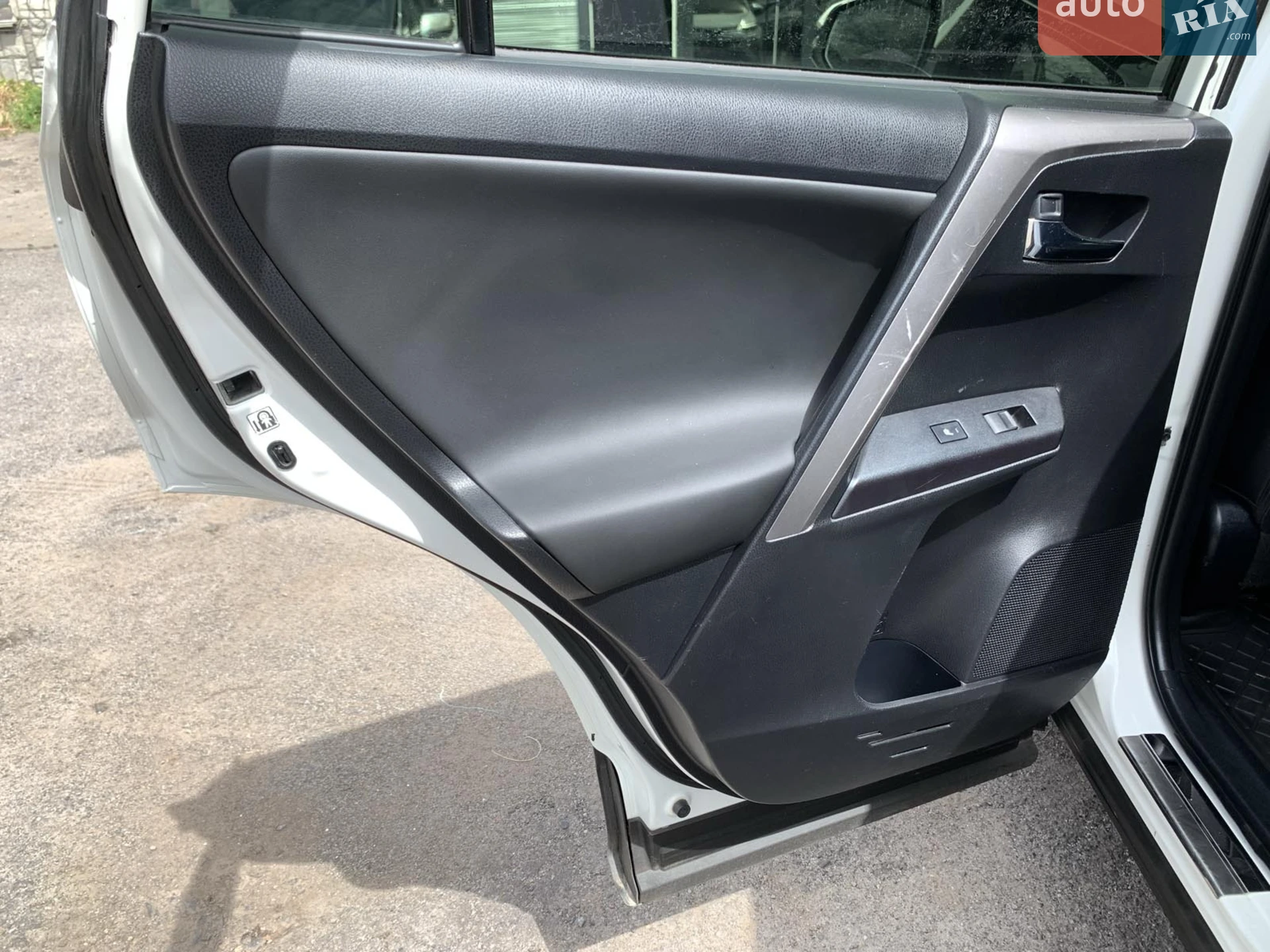 2016 Toyota RAV 4 - мініатюра 27