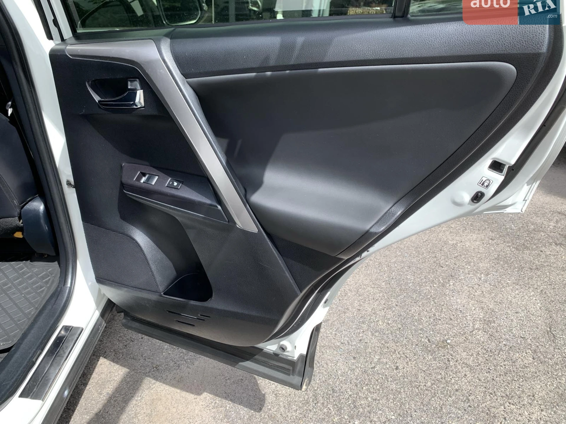 2016 Toyota RAV 4 - мініатюра 31