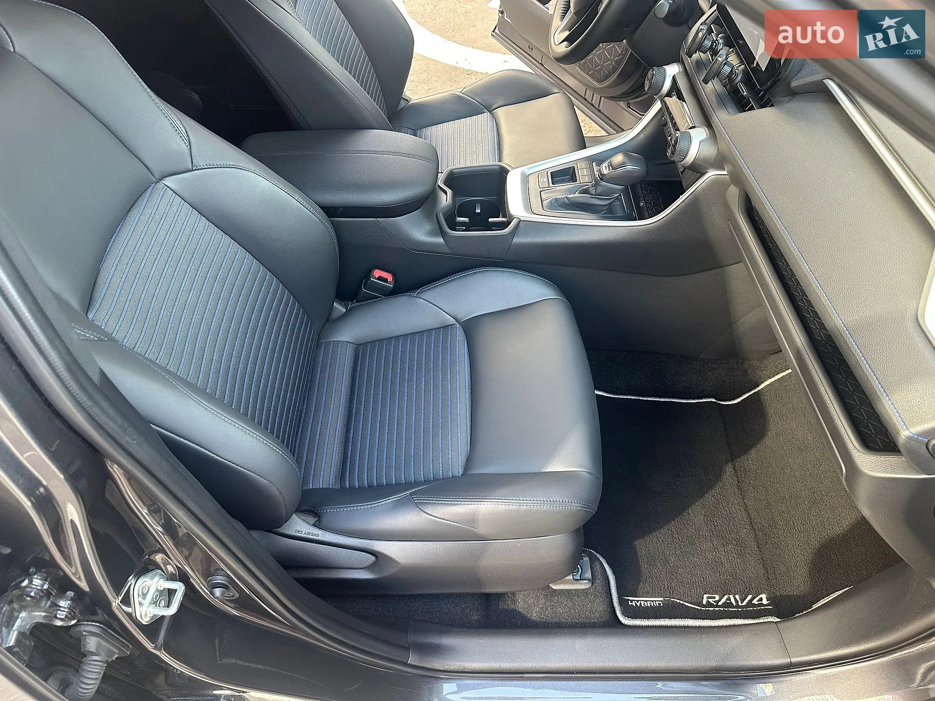 2025 Toyota RAV 4 - мініатюра 31