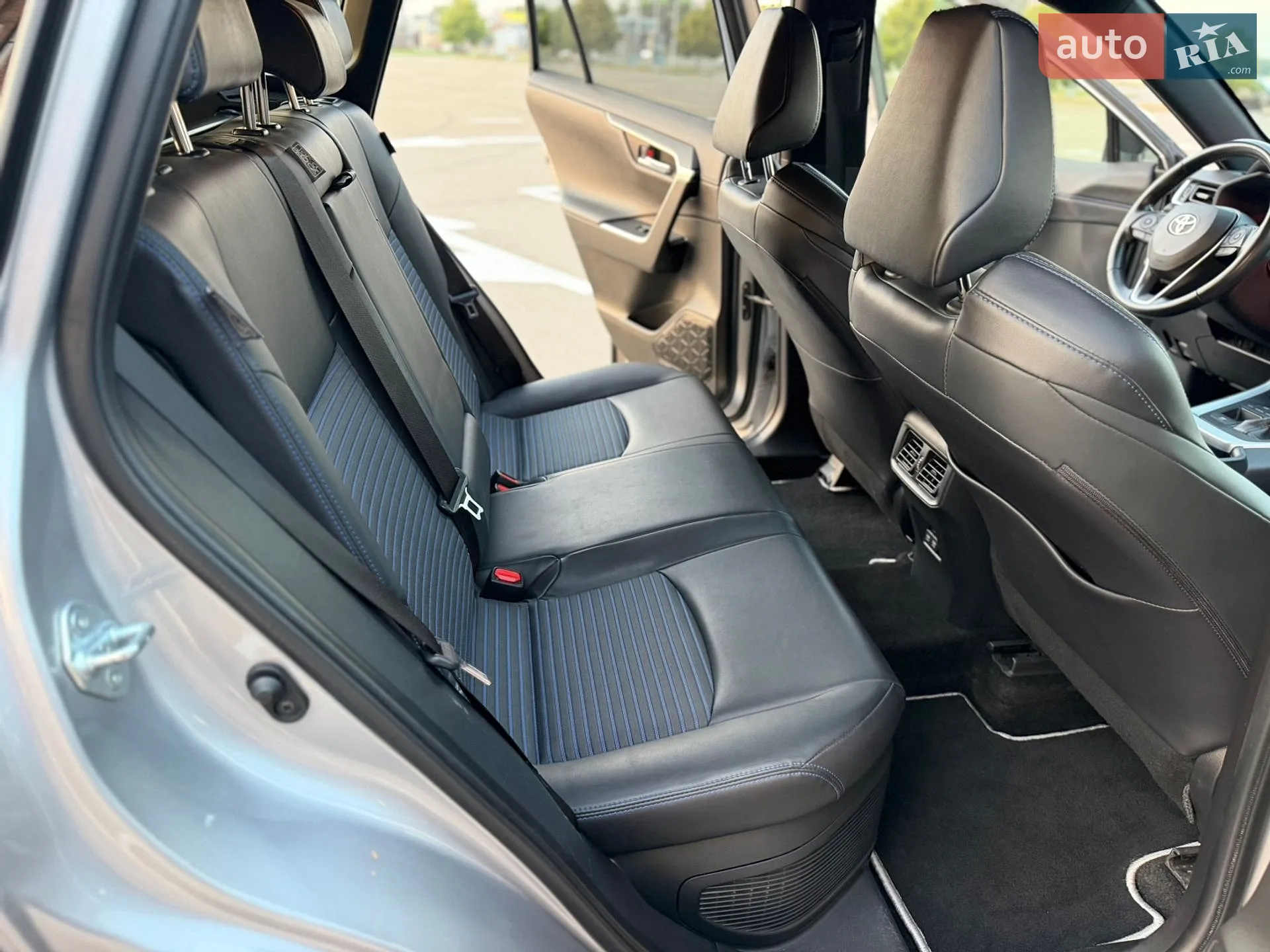 2020 Toyota RAV 4 - мініатюра 20