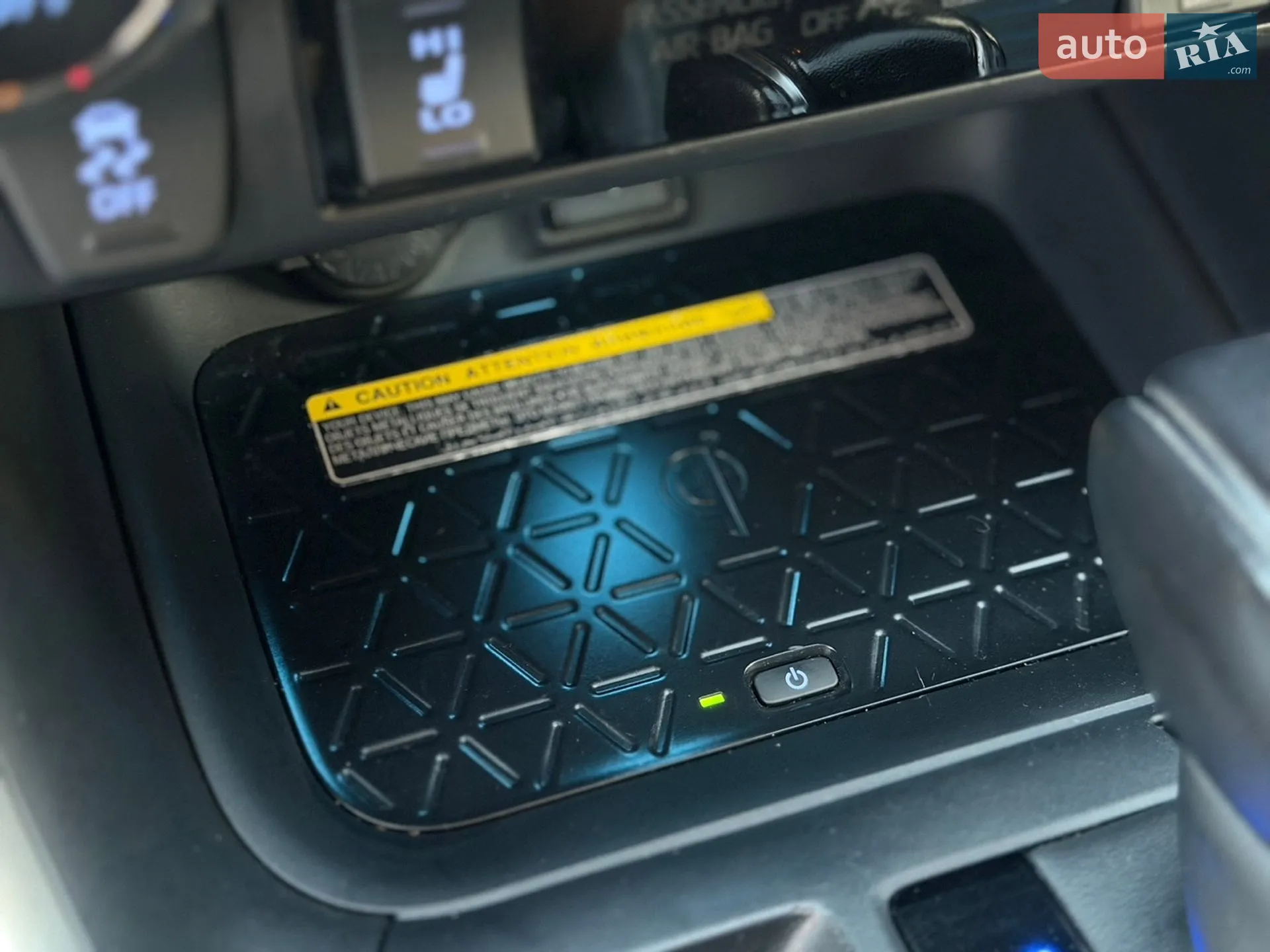2020 Toyota RAV 4 - мініатюра 27