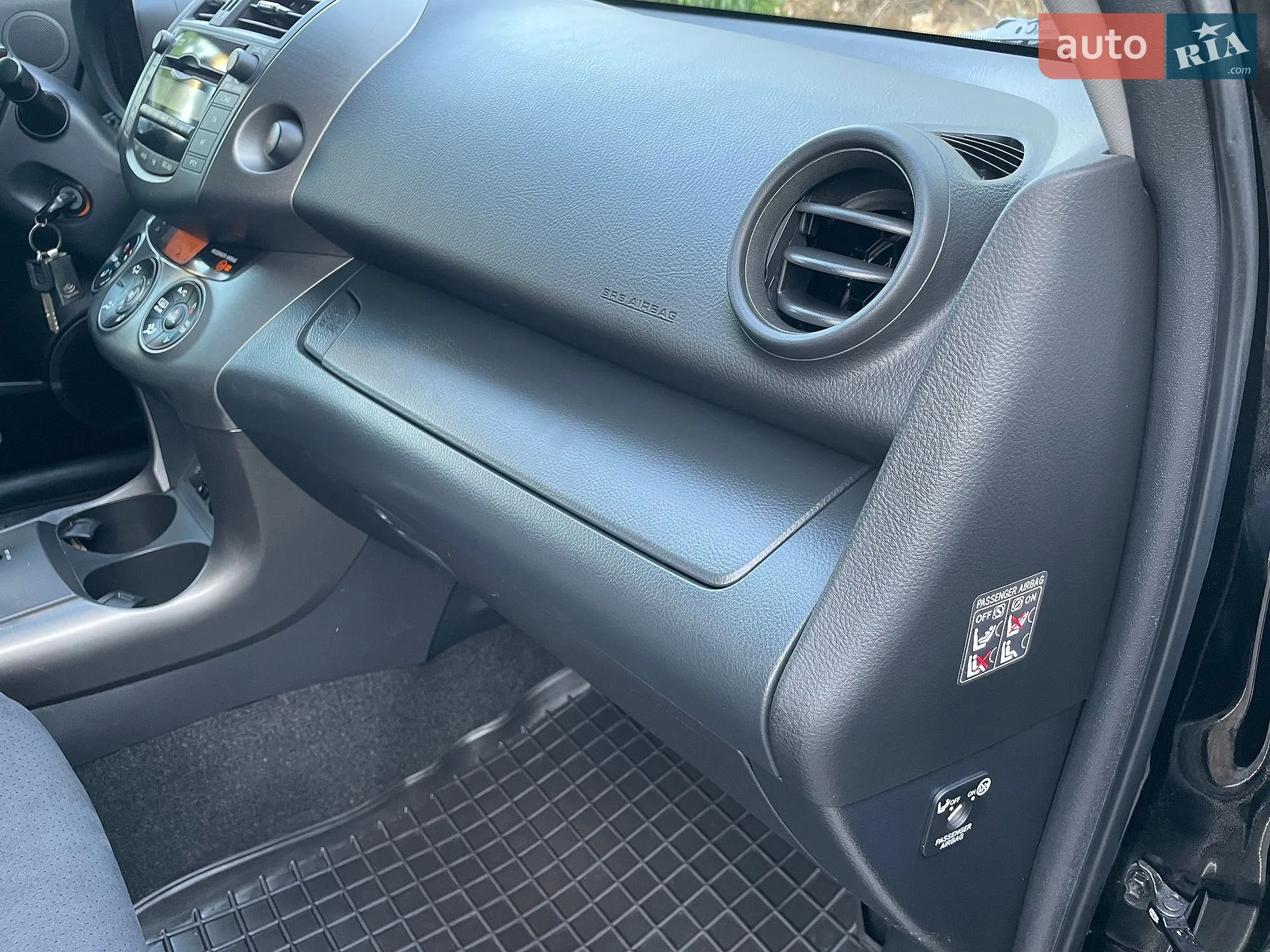 2011 Toyota RAV 4 - мініатюра 133