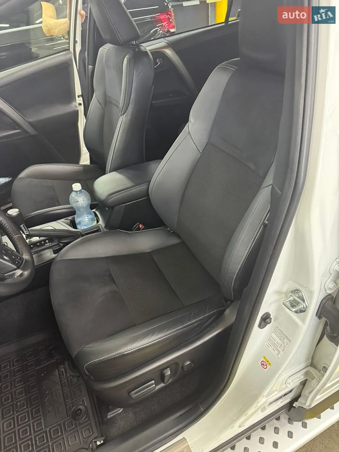 2018 Toyota RAV 4 - мініатюра 20