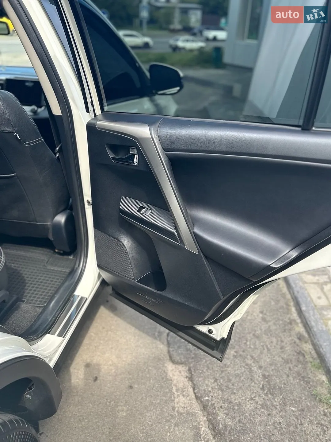 2014 Toyota RAV 4 - мініатюра 8