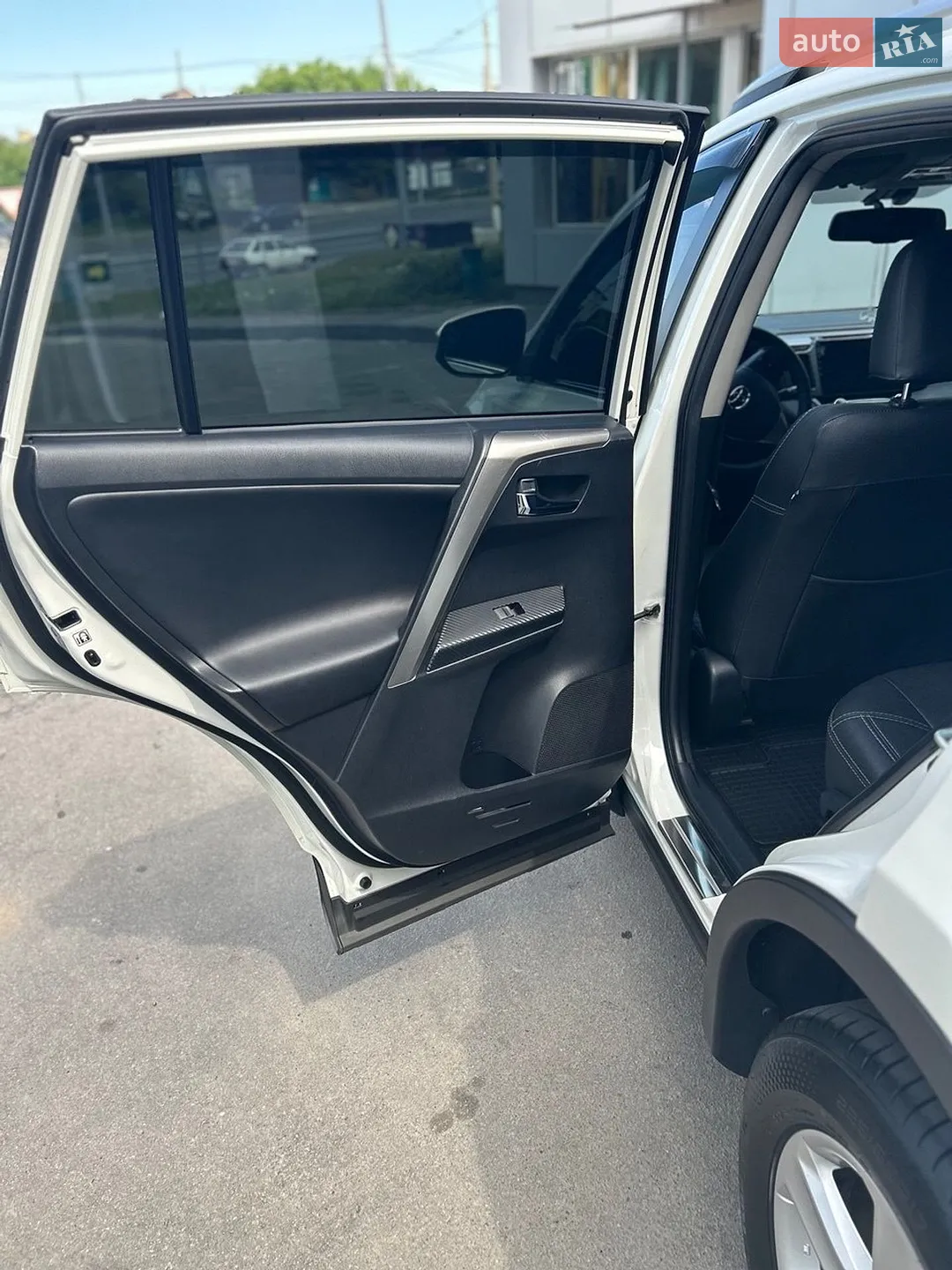 2014 Toyota RAV 4 - мініатюра 11