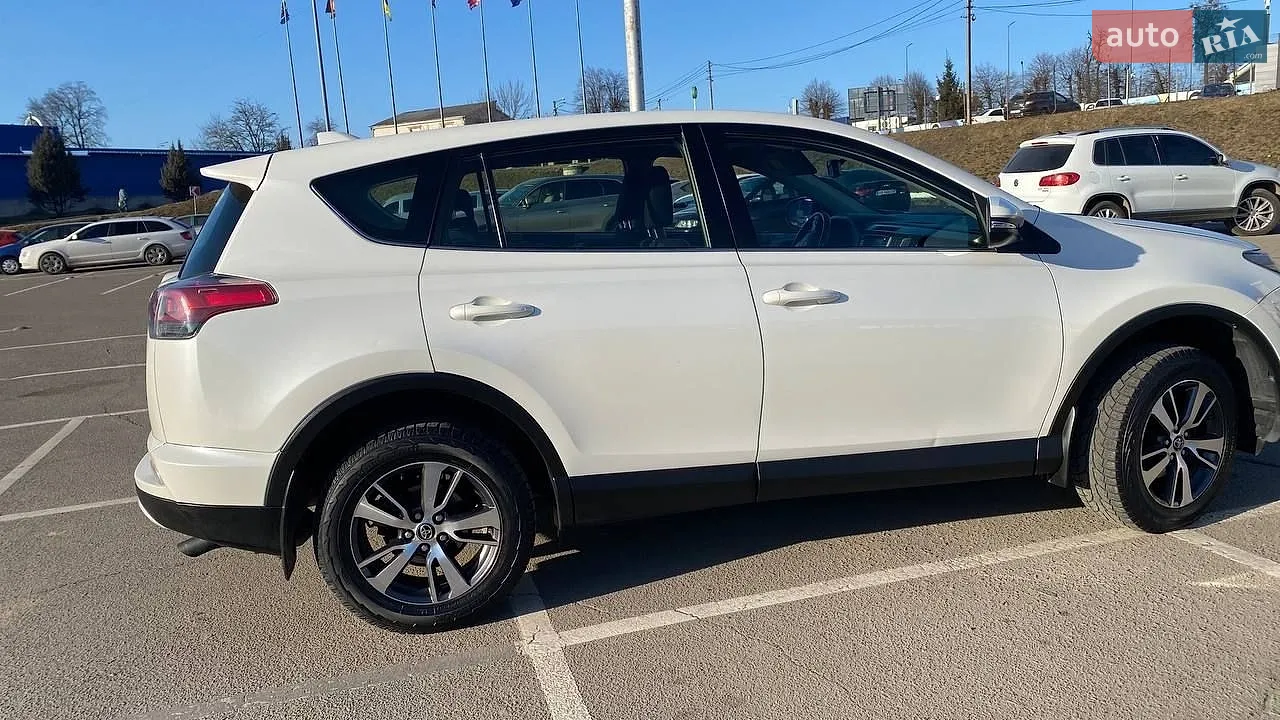 2016 Toyota RAV 4 - мініатюра 2