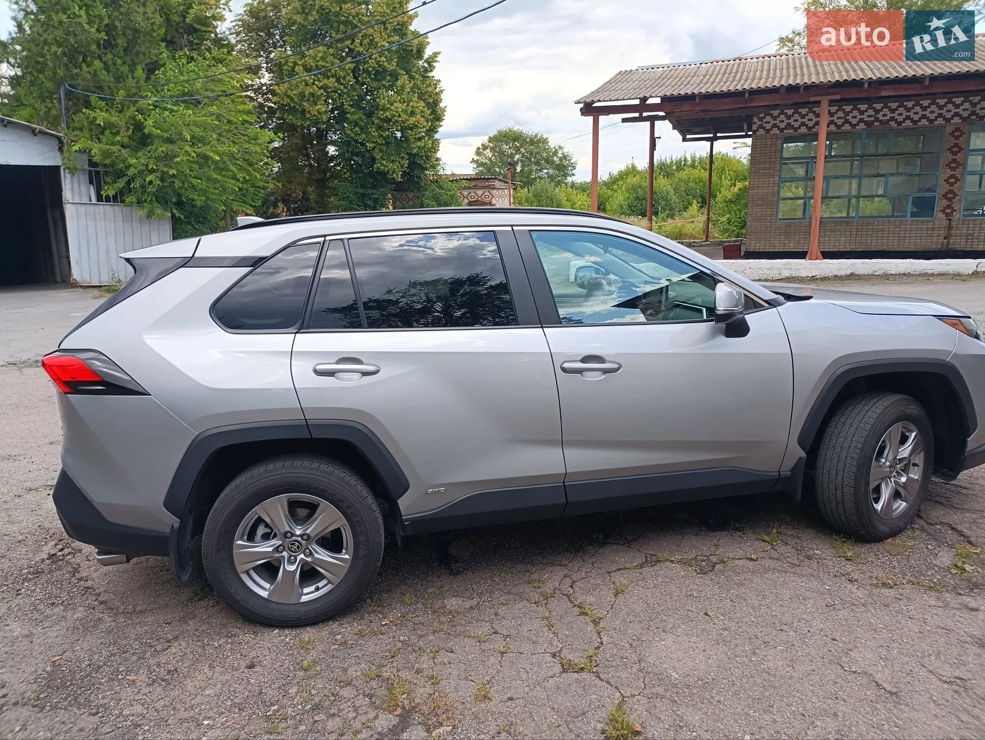 2025 Toyota RAV 4 - мініатюра 4