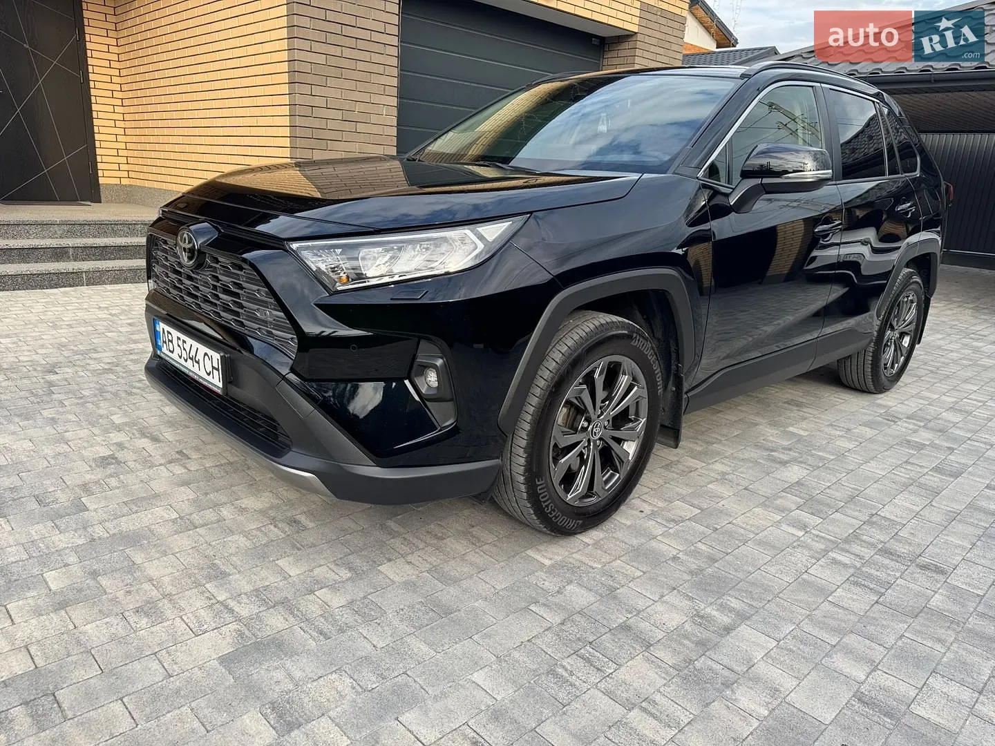 2023 Toyota RAV 4 - фото 1