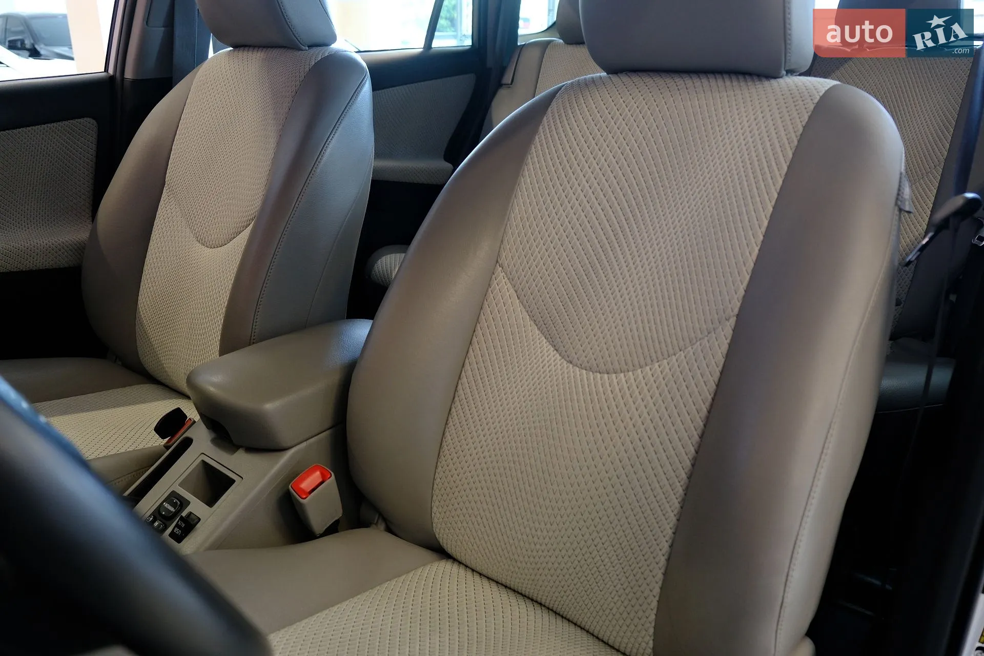 2014 Toyota RAV 4 - мініатюра 25