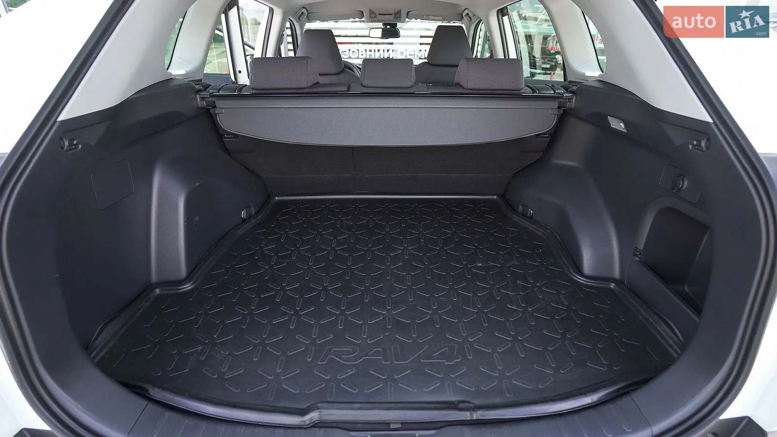 2019 Toyota RAV 4 - мініатюра 10