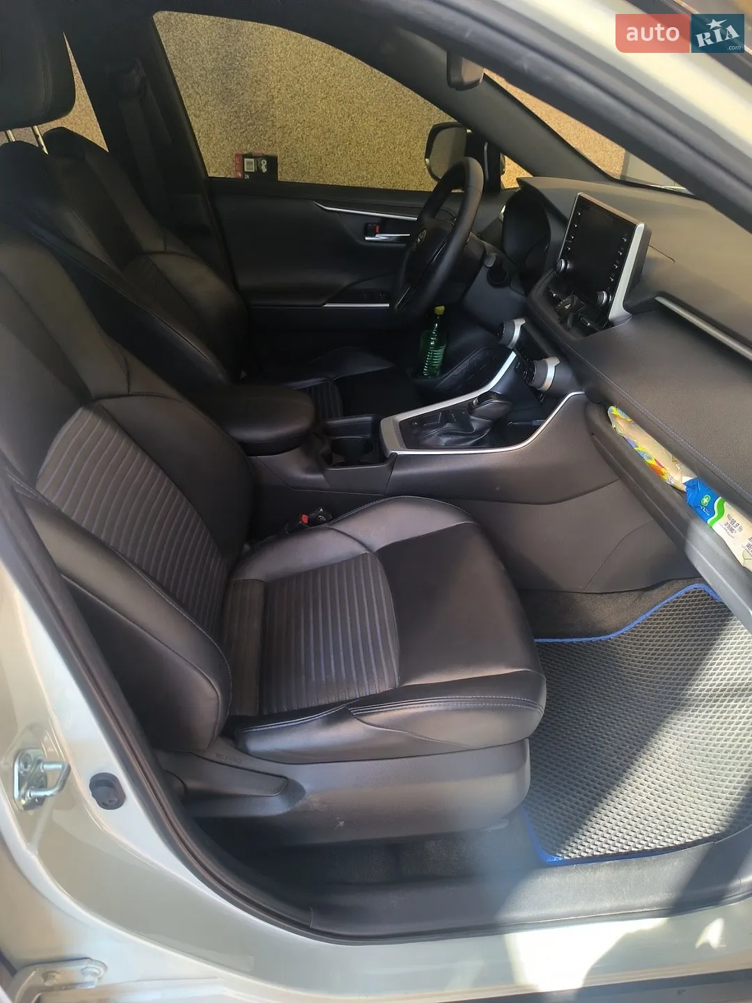 2019 Toyota RAV 4 - мініатюра 8