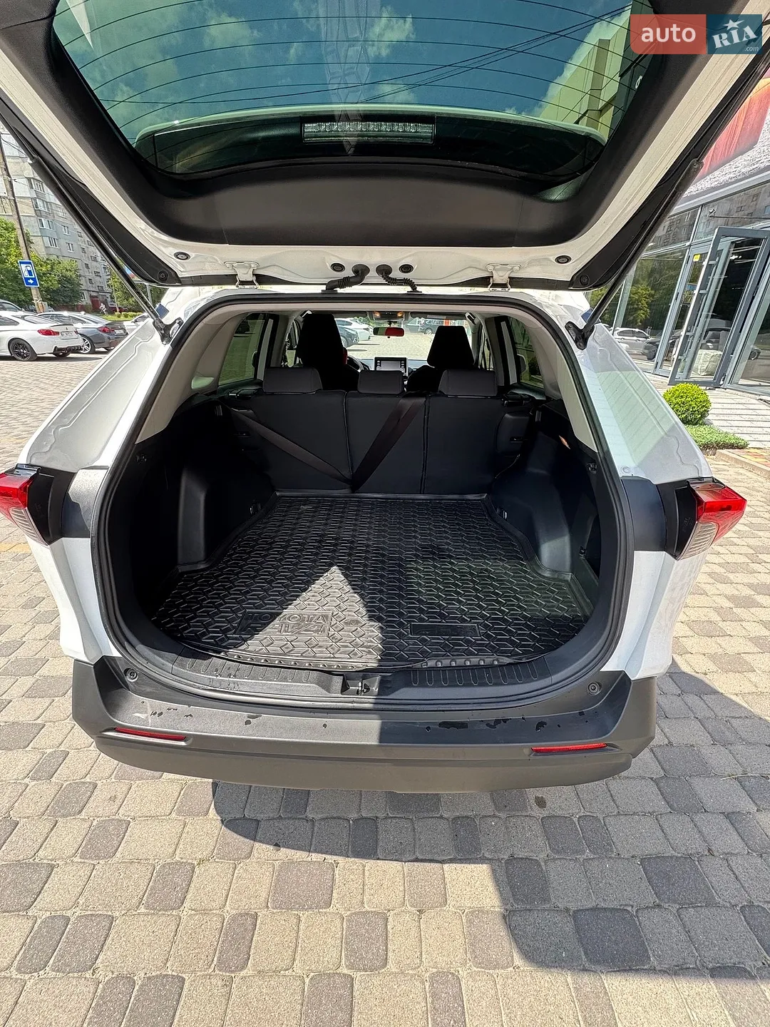 2020 Toyota RAV 4 - мініатюра 11