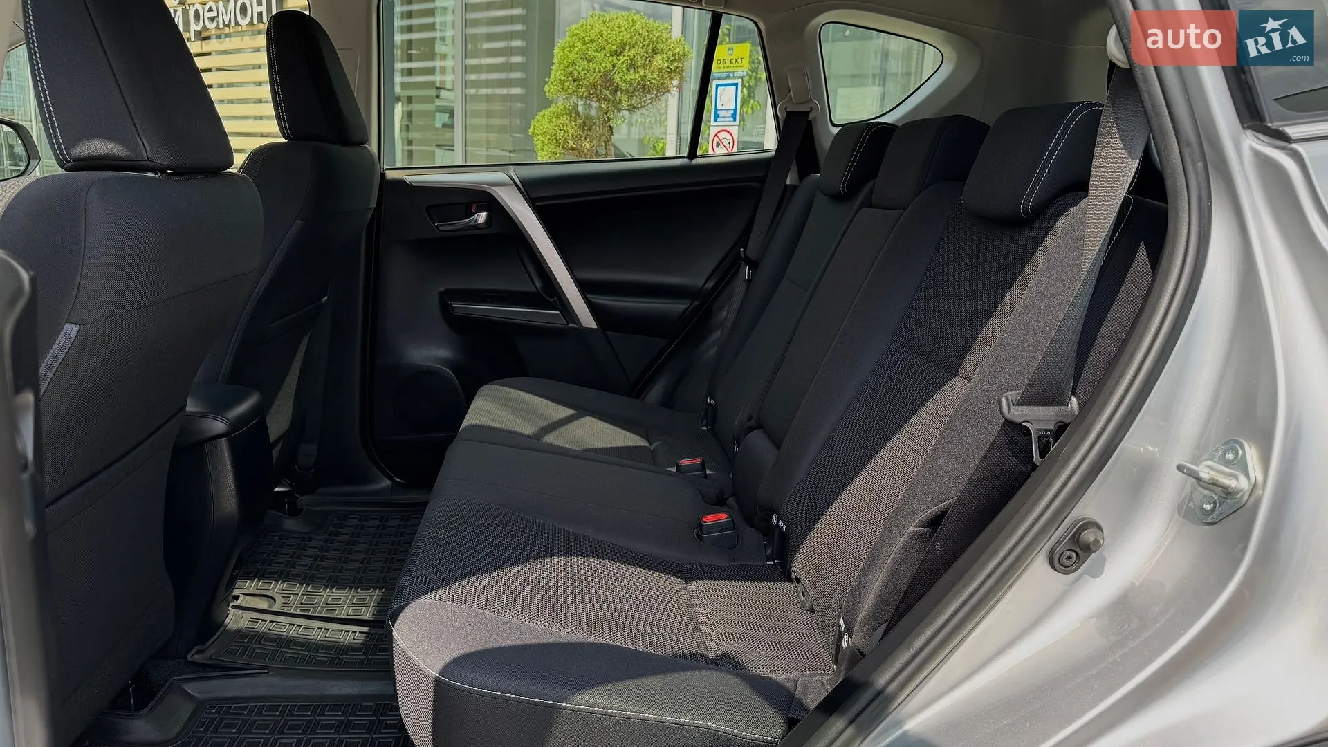 2018 Toyota RAV 4 - мініатюра 18