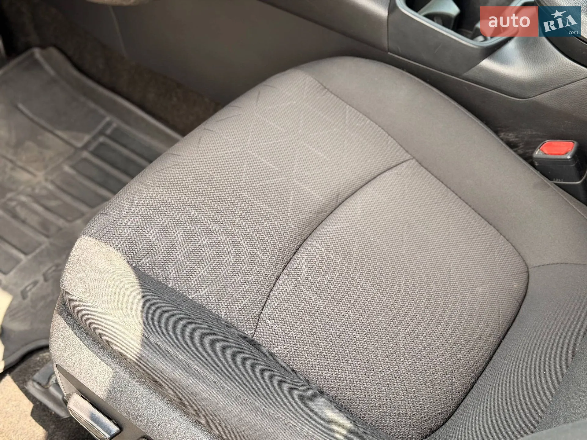 2019 Toyota RAV 4 - мініатюра 47