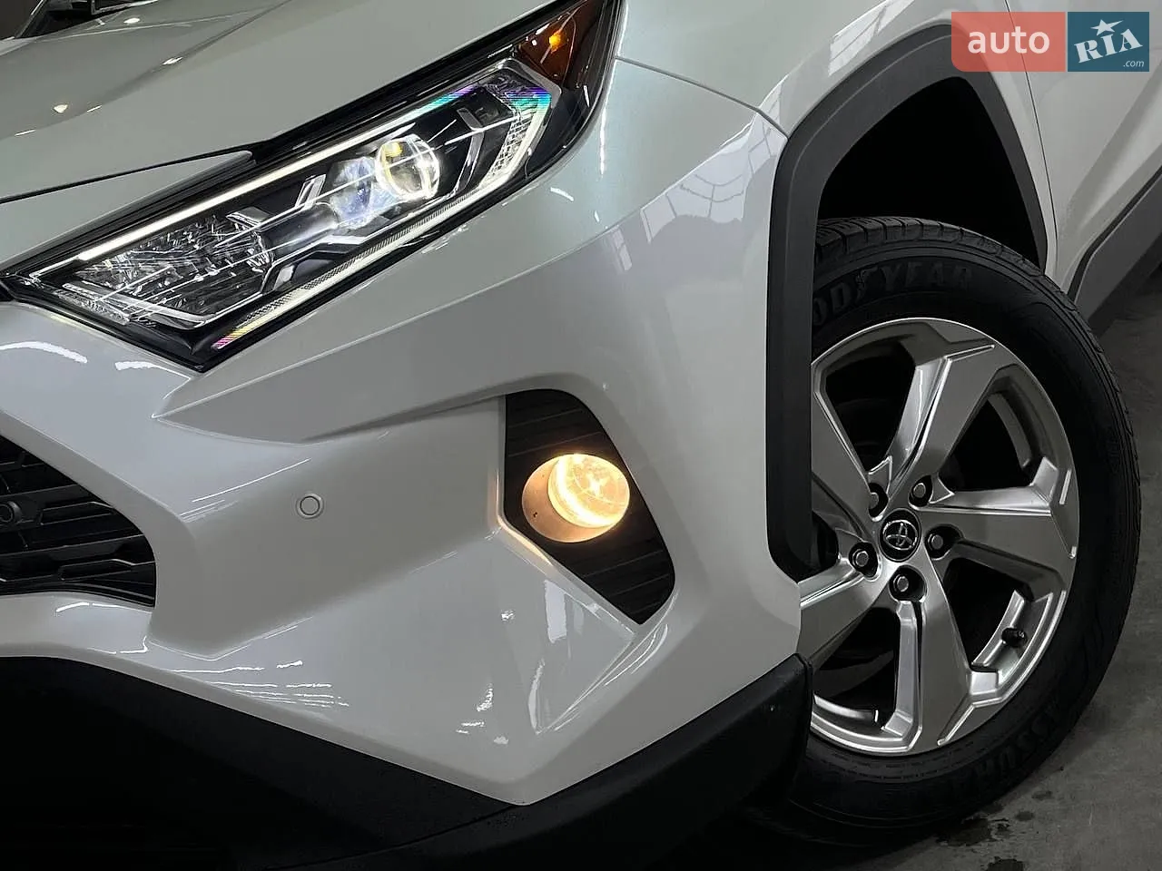 2020 Toyota RAV 4 - мініатюра 6