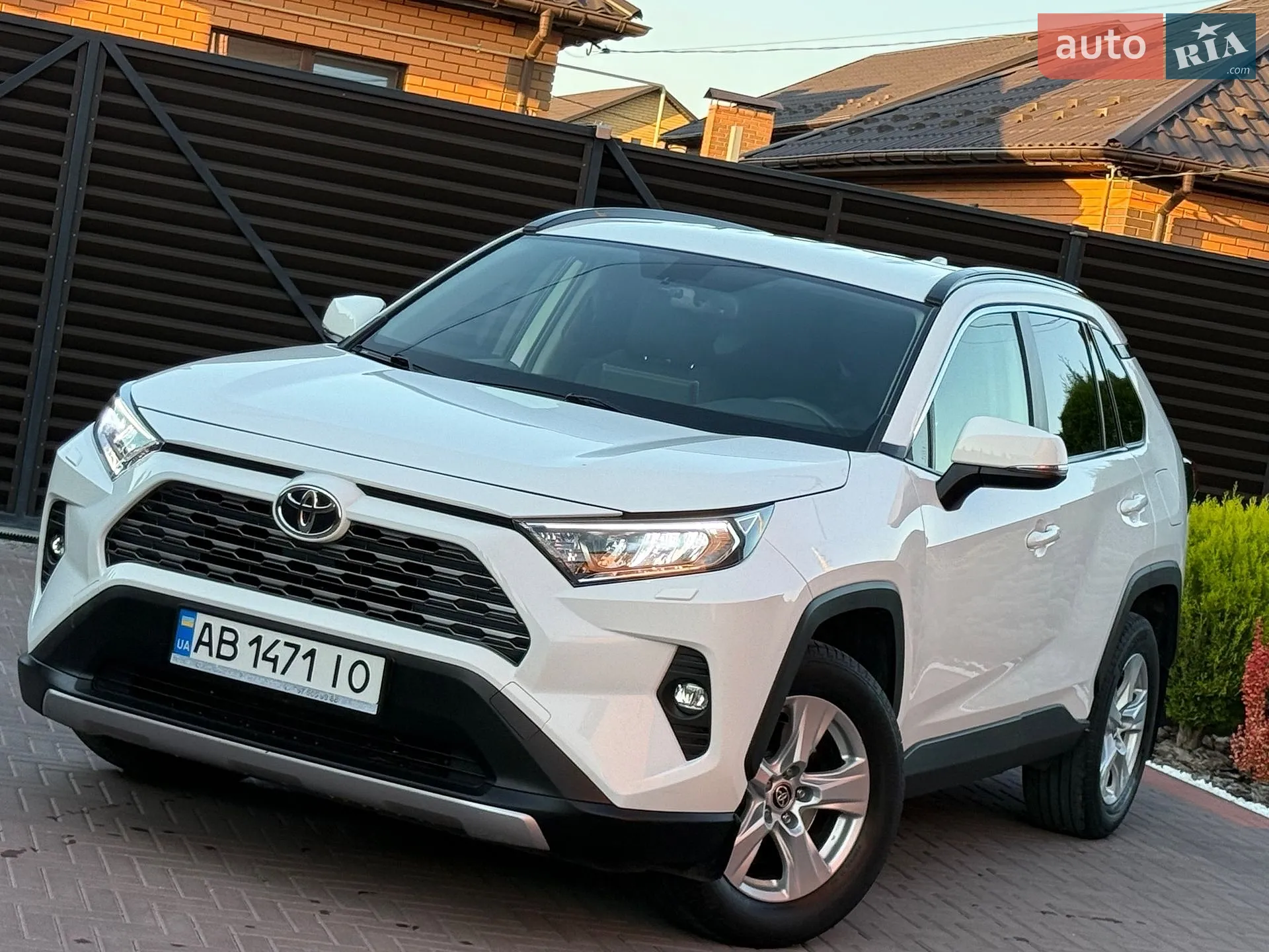 2019 Toyota RAV 4 - мініатюра 2