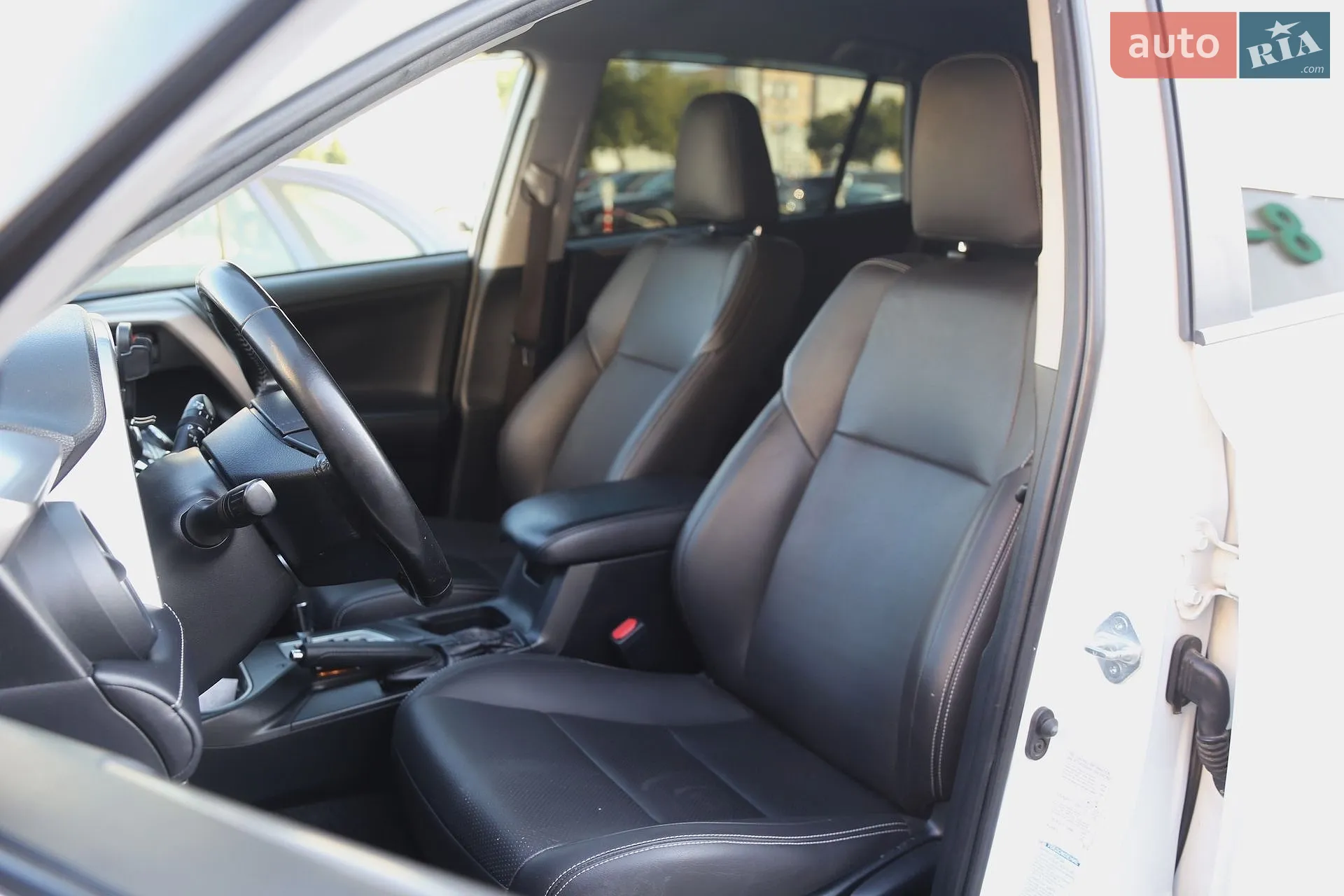 2017 Toyota RAV 4 - мініатюра 9