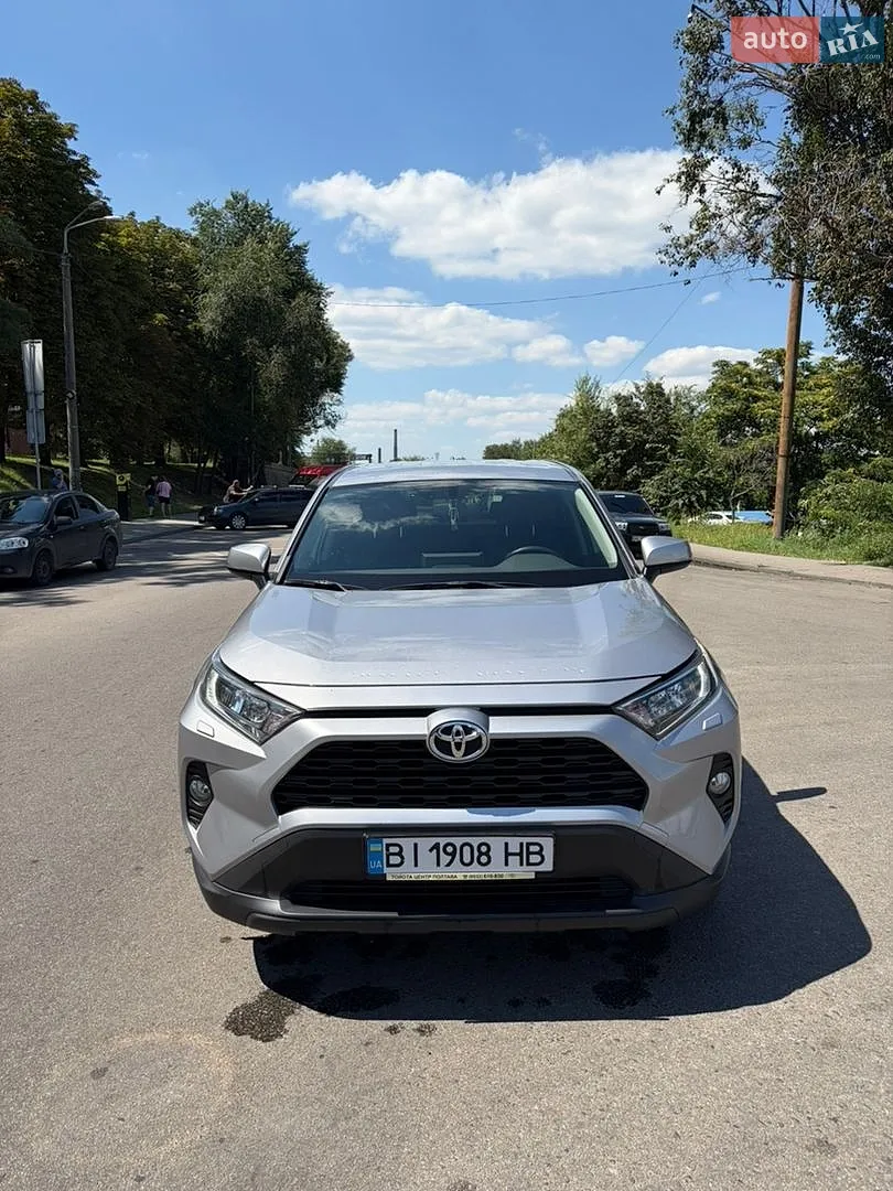 2019 Toyota RAV 4 - фото 1