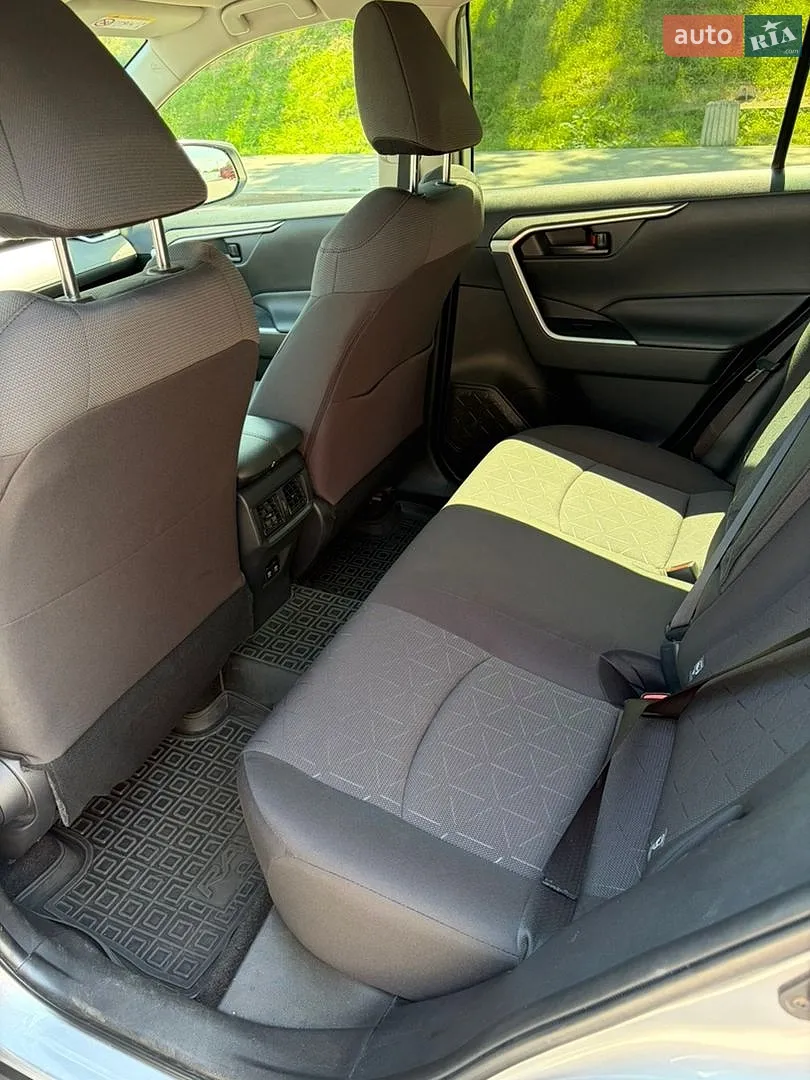 2019 Toyota RAV 4 - мініатюра 15