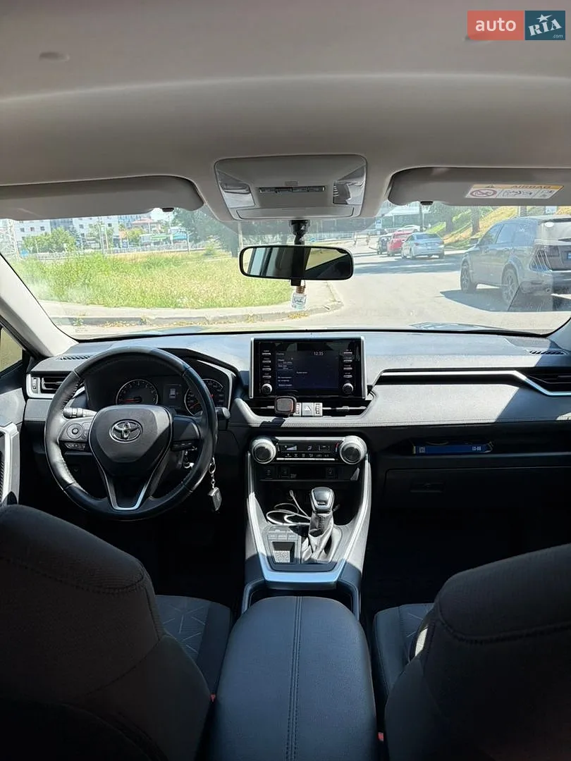 2019 Toyota RAV 4 - мініатюра 18