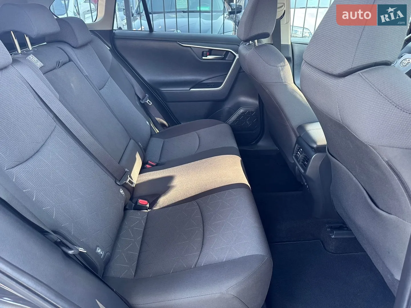 2019 Toyota RAV 4 - мініатюра 25